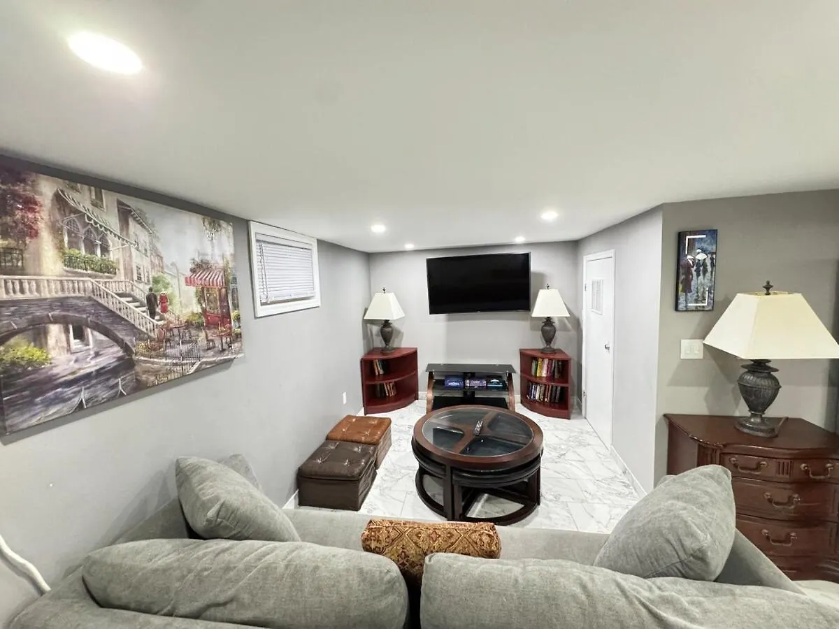 2-Bedroom Sleeps 6 Stay Near Ewr & American Dream Newark