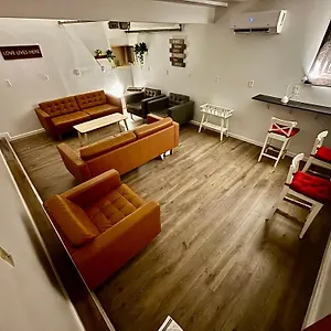  Auberge de jeunesse Capsule